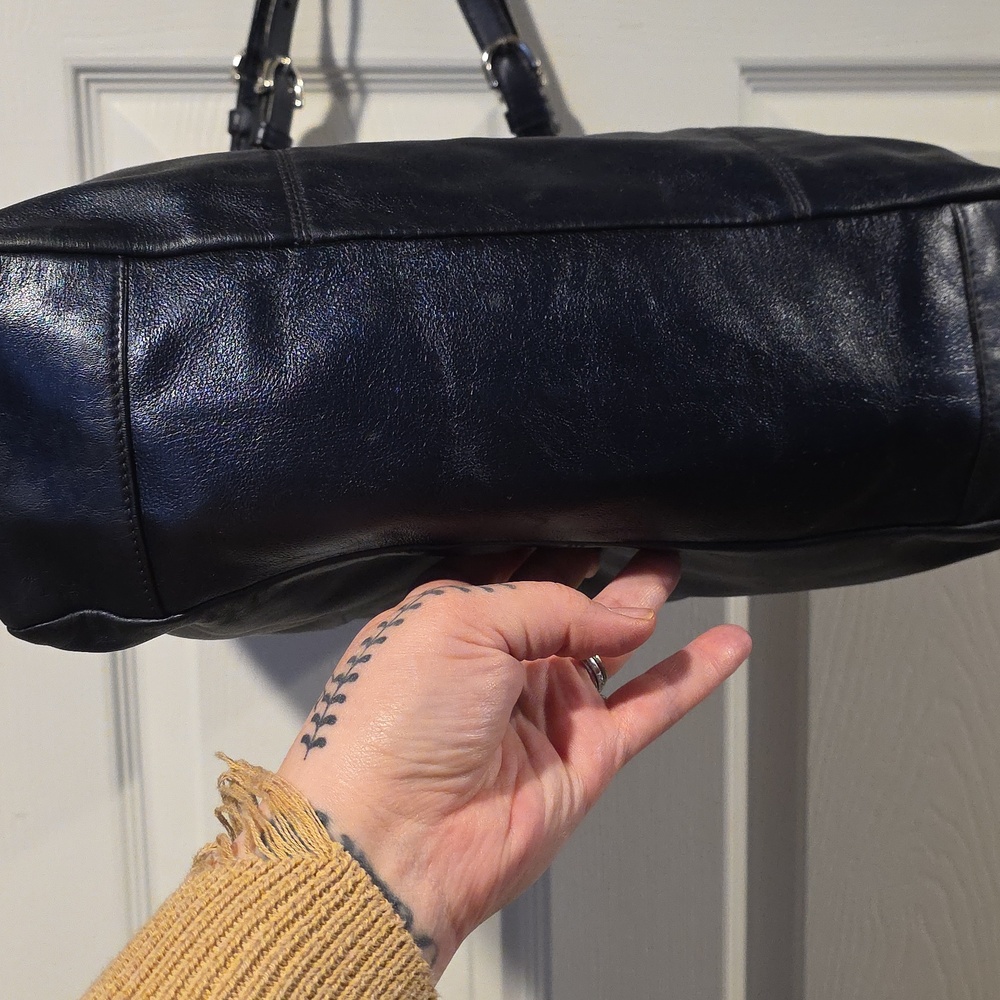 Coach Gallery East West Leather Tote Bag In Metallic Blue. - Picture 3 of 8